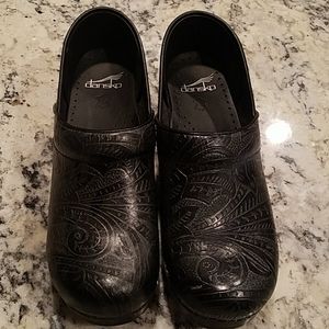 Clogs for nurses, chefs etc